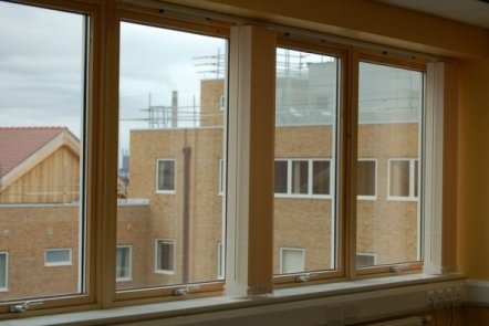 Gravesend Hospital - Aluminium/Timber Composites, 