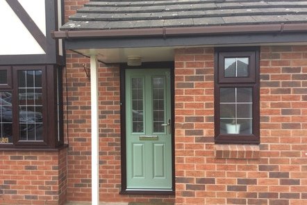 Chartwell Green Door with Rosewood Frame, 