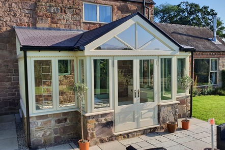 Hardwood Garden Room Hardwood Garden Room, designed and built by Abbey & Burton Glass in the Derby and Burton areas.